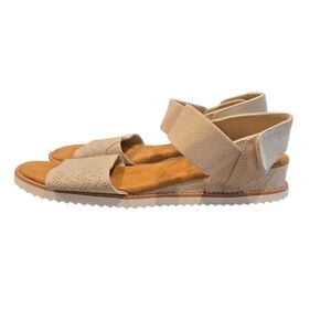 SKECHERS DESERT KISS STRAP WEDGE HOOK & LOOP CLOSURE SANDALS. SIZE 11.